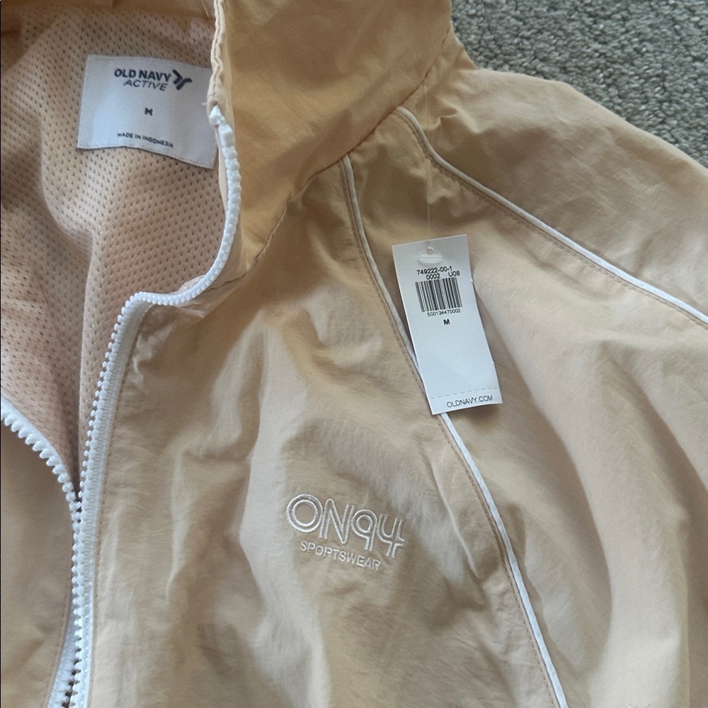NWT Old Navy Women's Light Tan Bomber Jacket - Picture 3 of 3